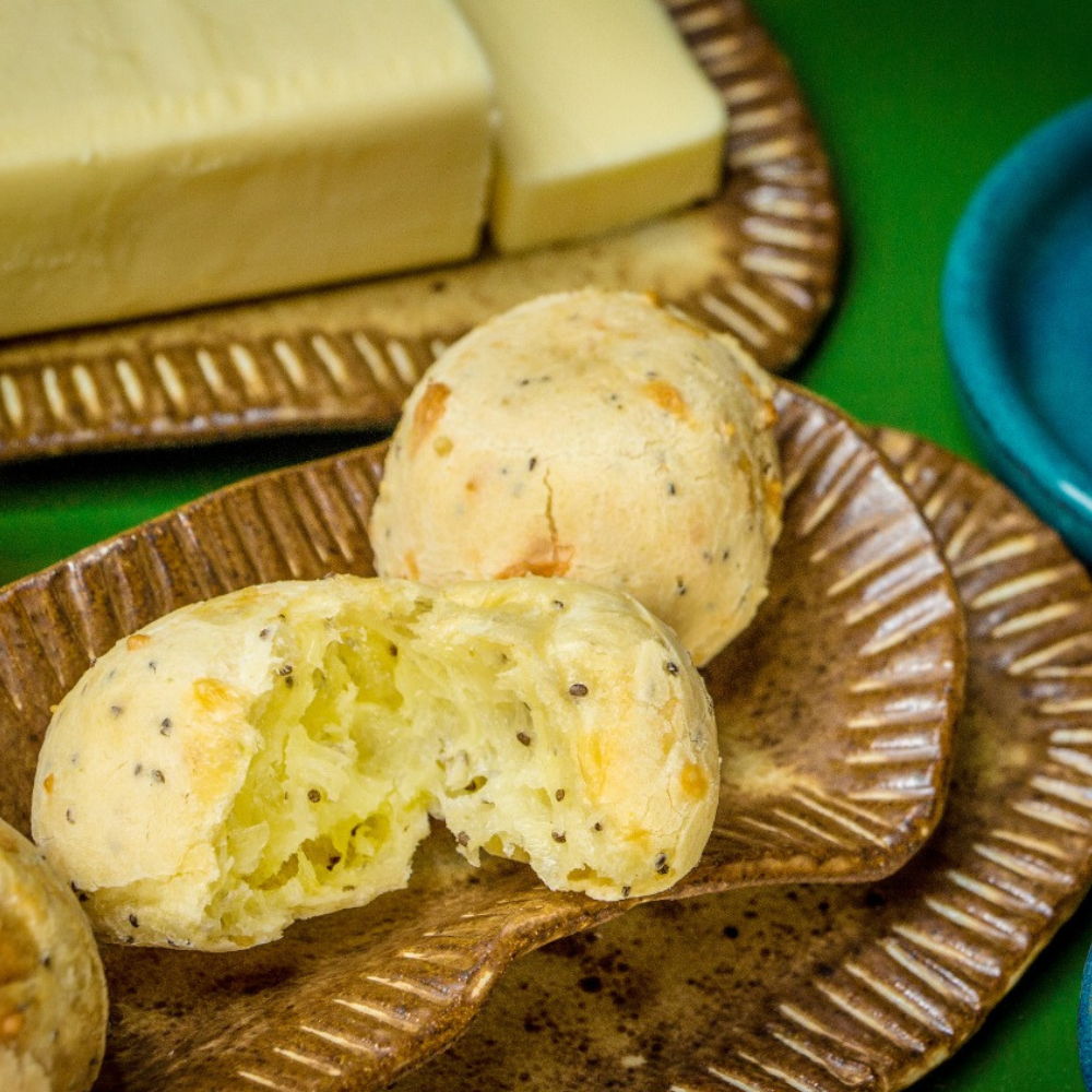 PÃO DE QUEIJO COM CHIA CRU 400G